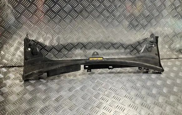 Mercedes-Benz C W205 Radiator trim A2055000055