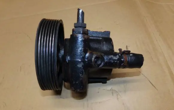 Renault Espace - Grand espace IV Power steering pump
