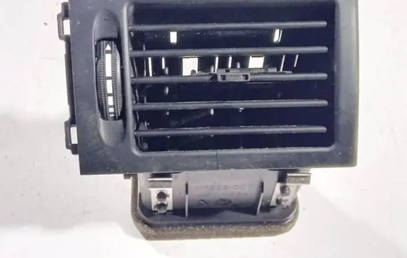 Mercedes-Benz C AMG W204 Dash center air vent grill 05923001 05923-001