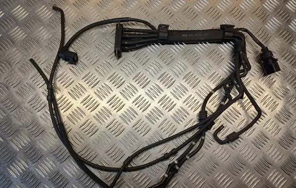 Volkswagen Touran I Vacuum line/pipe/hose 03G131051AB 6Q0131075