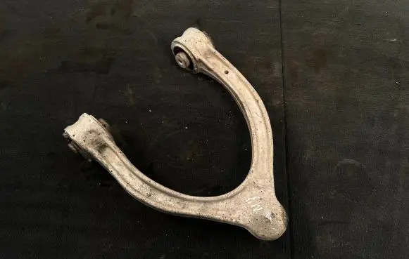 Mercedes-Benz C W205 Front upper control arm/wishbone 