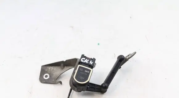 BMW X1 E84 Rear air suspension level height sensor 6853754 37146853754