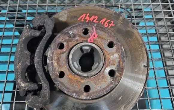 Iveco Daily 6th gen Front wheel hub spindle knuckle IMPRK1412167