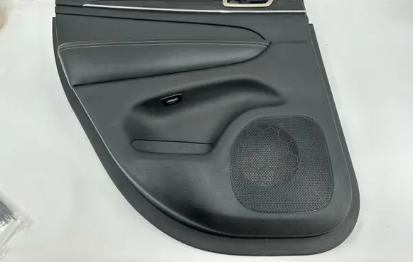 Jeep Grand Cherokee Rear door card panel trim 632C564