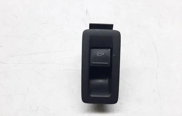 Volkswagen Scirocco Tailgate opening switch 1K8959551B