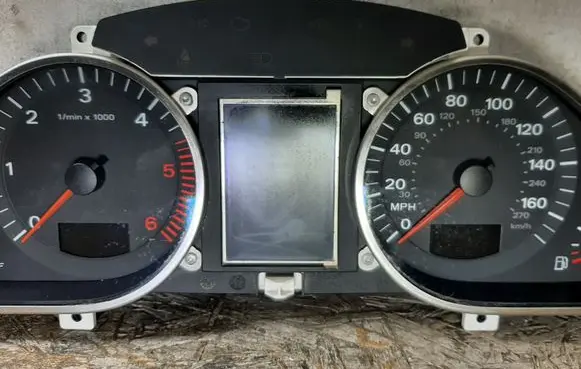Audi A6 S6 C6 4F Speedometer (instrument cluster) 4F0920980M 4F0910930A