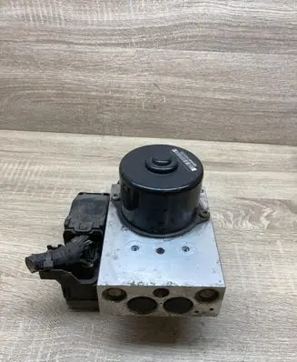 Volvo S60 ABS Pump 30714956