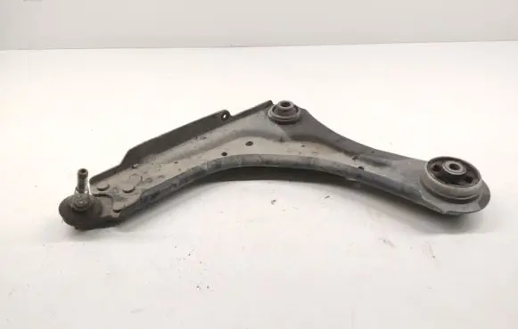 Renault Latitude (L70) Front lower control arm/wishbone 