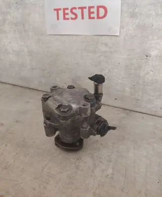 Volkswagen Sharan Power steering pump 3A674AA