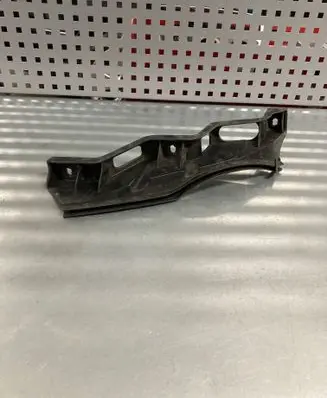 Volkswagen PASSAT B6 Front bumper mounting bracket 3C0807890