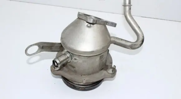 Mercedes-Benz A W177 EGR valve cooler 147359823