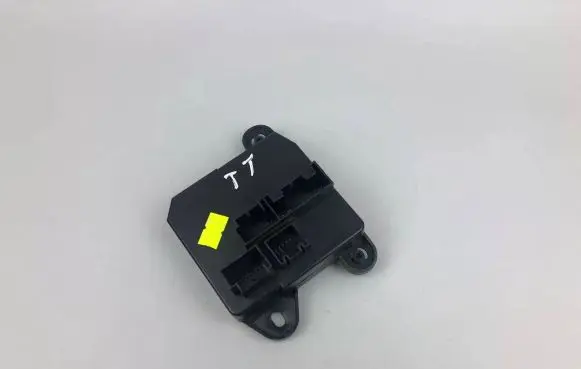Audi TT TTS RS Mk3 8S Climate control unit 8S0820047