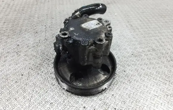 Citroen C5 Power steering pump 9636086680