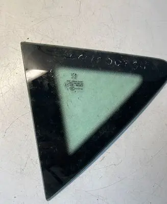 Peugeot 207 Rear vent window glass DOT27M23100AS2 E000184 43R001057