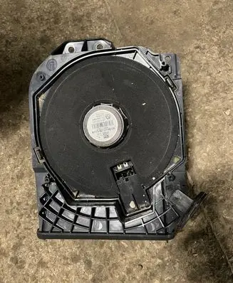 BMW 4 F32 F33 Subwoofer speaker 9210148