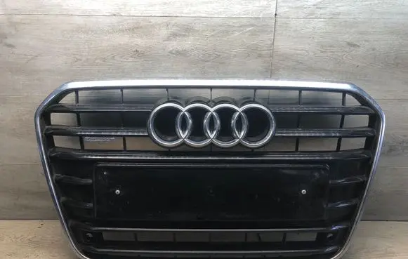 Audi A6 C7 Front bumper upper radiator grill 4G0853653