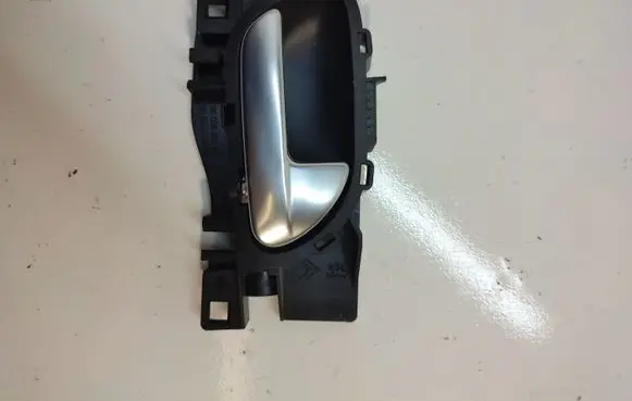 Peugeot 508 Front door interior handle 9660525380