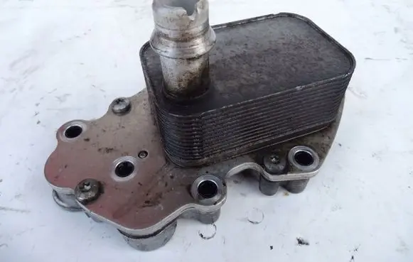 Opel Astra K Engine oil radiator 55599943