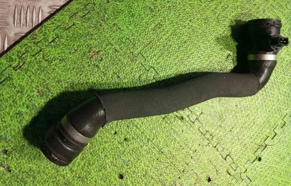 BMW 6 E63 E64 Engine coolant pipe/hose 11537834054 7834054