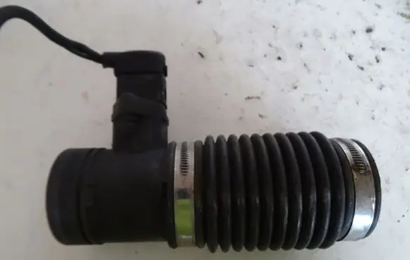 Porsche Cayenne (9PA) Mass air flow meter 0281002435