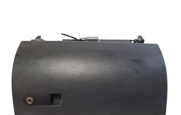 Glove box