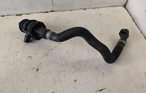 Thermostat/thermostat housing