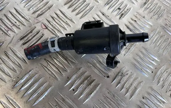 Audi Q5 SQ5 Turbo solenoid valve 80A201892