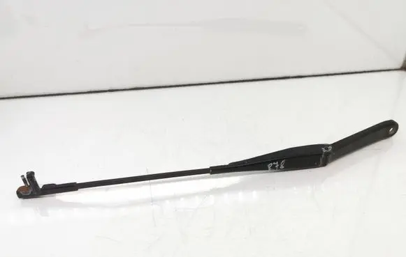 Ford Focus Front wiper blade arm 4M5117526AE