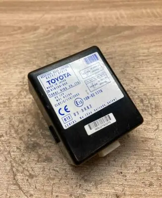 Toyota Corolla Verso AR10 Door control unit/module 897410F010 61B168000 10R021776