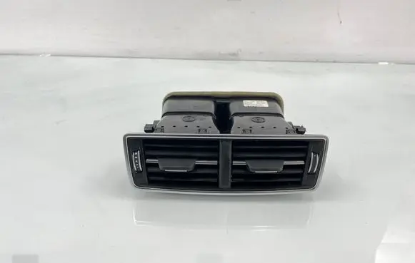 Audi Q7 4M Rear air vent grill 4M0819203C 09240005 0985100001