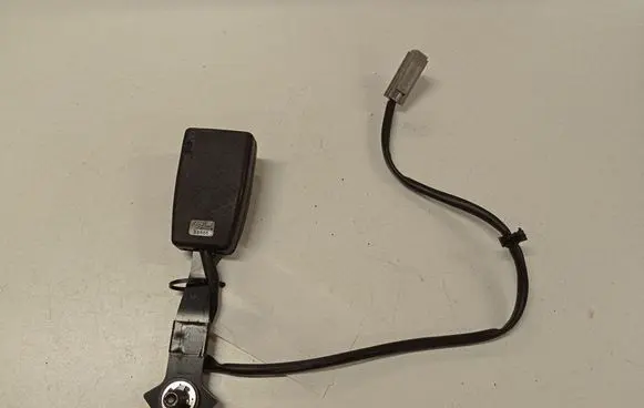 Mazda 5 Front seatbelt buckle DM17 BAA140047