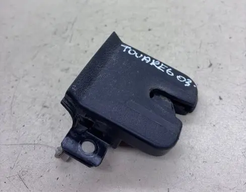 Volkswagen Touareg I Tailgate/trunk/boot lock/catch/latch 7L6827505