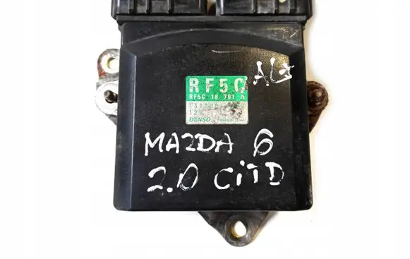 Mazda MPV II LW Fuel injection control unit/module RF5C18701A