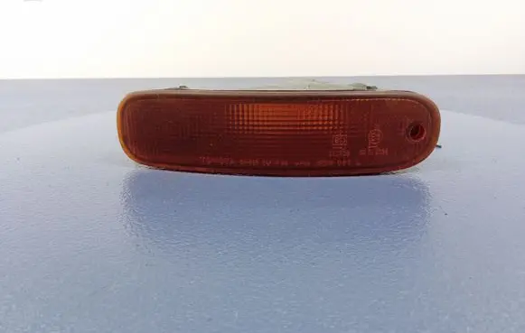 Toyota Celica T180 Front indicator light 20-235