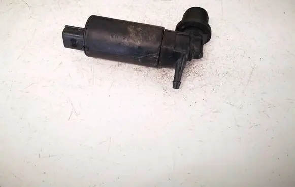 Land Rover Freelander 2 - LR2 Windscreen/windshield washer pump