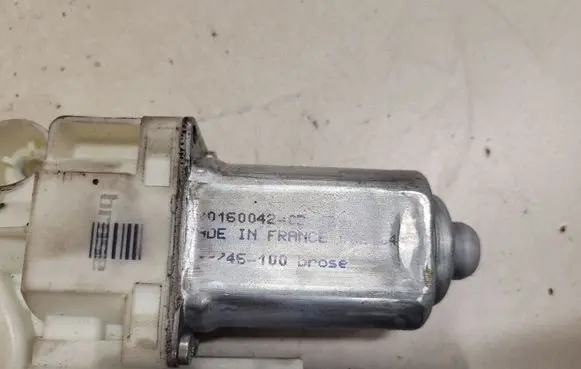 Volvo V50 Front door window regulator motor 30737681 994582108 5WK11433J
