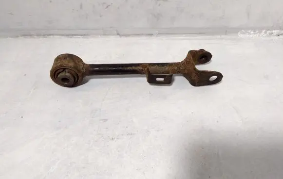 Honda CR-V Rear control arm
