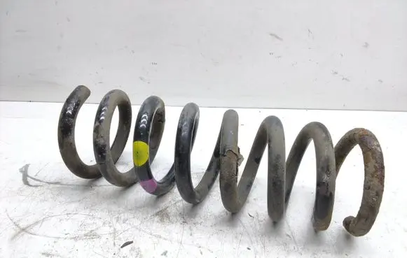 Mercedes-Benz C W204 Rear coil spring 