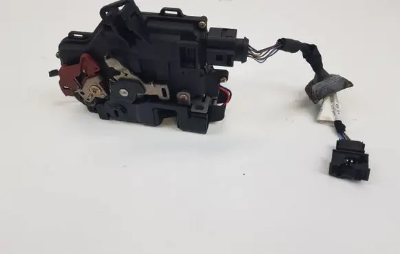Audi A2 Rear door lock 8Z0839015D