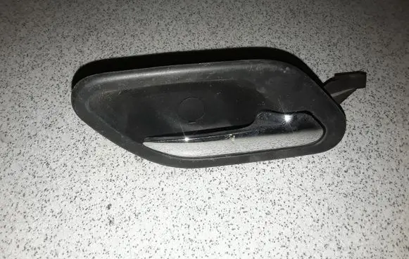 BMW 5 E39 Front door interior handle 8125514