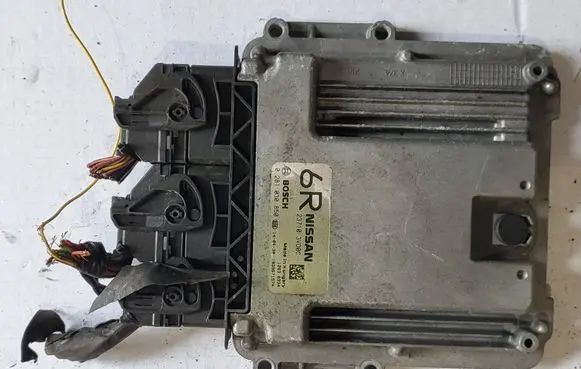 Nissan Note (E12) Engine control unit/module 237103VD0C 1039S71574 0281030850