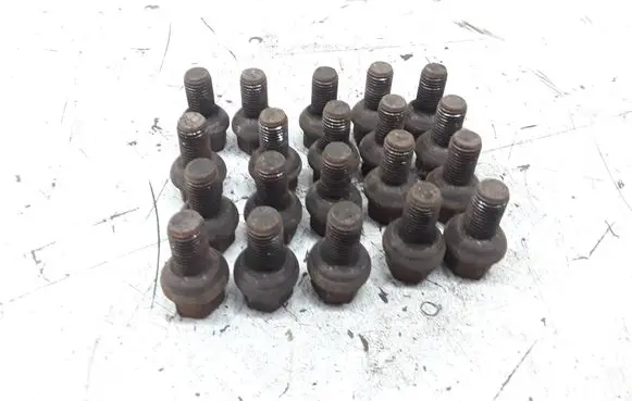 Mercedes-Benz Vaneo W414 Nuts/bolts 