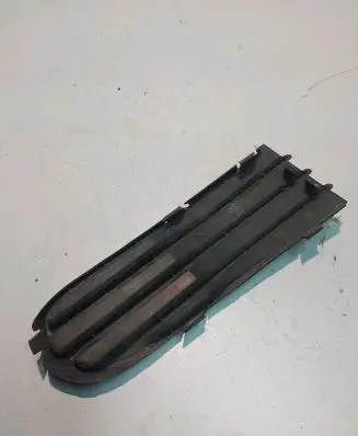 Volvo V50 Front bumper lower grill 30657009