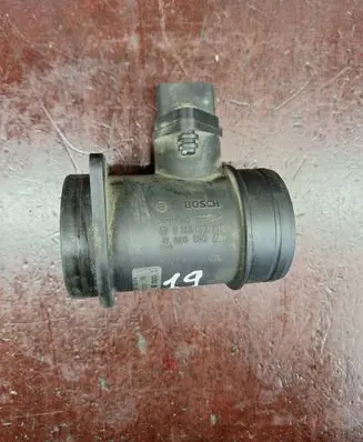 Audi A4 S4 B5 8D Mass air flow meter 0281002216 028906461