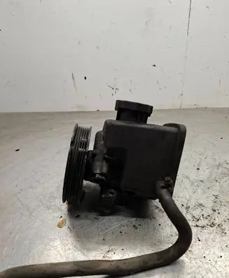 Mercedes-Benz E W211 Power steering pump a0034667201