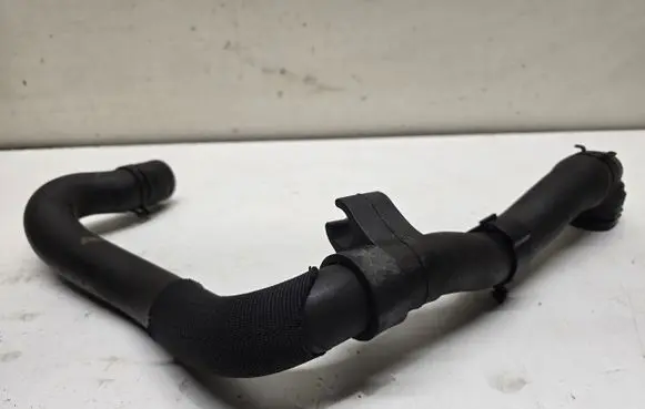 Volkswagen Tiguan Engine coolant pipe/hose 5N0122291A