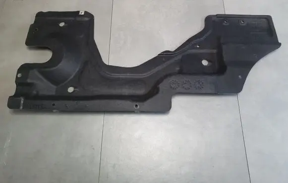Audi Q8 Rear underbody cover/under tray 4M0825213J