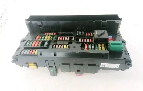 BMW 5 GT F07 Fuse box set 921086101 9252815-01