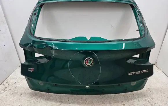 Alfa Romeo Stelvio Tailgate/trunk/boot lid 