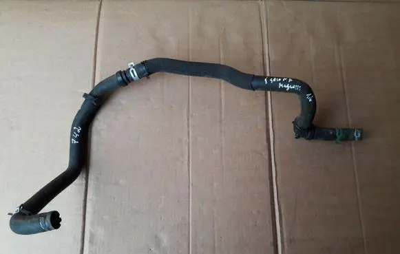 Renault Megane III Engine coolant pipe/hose